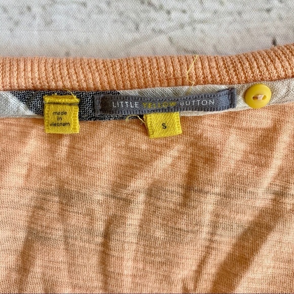 Anthropologie Little Yellow Button Peach top - Picture 3 of 7